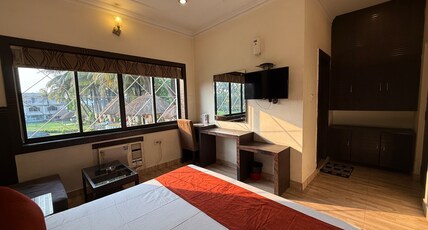PALM VILLAGE RESORT Room Type - DELUXE ROOM GARDEN VIEW