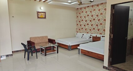 Hotel Vinayak Garden Restaurant Room Type - Family Room