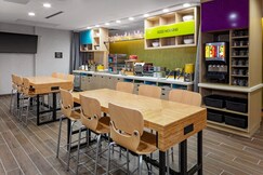 Home2 Suites by Hilton Rosenberg/Sugar Land Area
