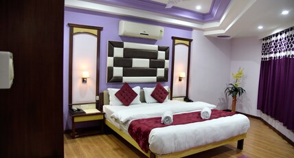 HOTEL HEERALAL Room Type - Royal Suite Room