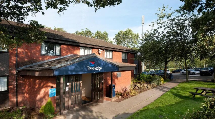 Travelodge Macclesfield Adlington - Tap to explore photos
