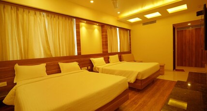 SPRINGS HOTEL Room Type - PREMIUM 4 Bedded AC Family Room