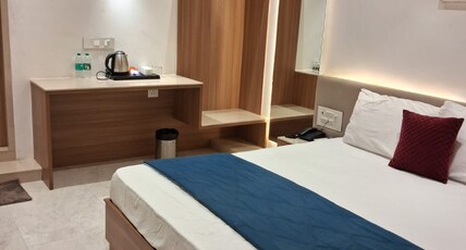 MURLI HOTEL LUXURY ROOMS Room Type - Deluxe Room