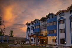 Kashmir Holiday Resort