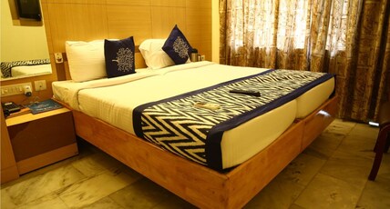 Nayagara Hotel Room Type - Standard Room with Balcony