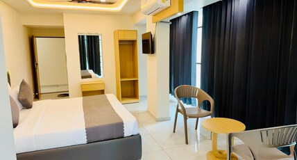 Hotel Sky Comfort Inn Room Type - Deluxe Room With City View