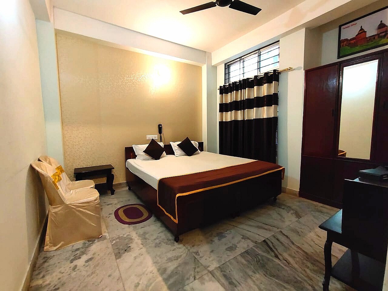 Kalpataru Guest house - Tap to explore photos