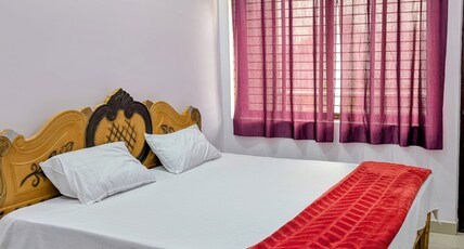 Hotel Sakshi Palace Room Type - Standard double room with private washroom