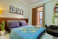 1BHK near saket metro Select City Walk Max