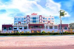 Hotel Luxmi Residency (Refinery Road)
