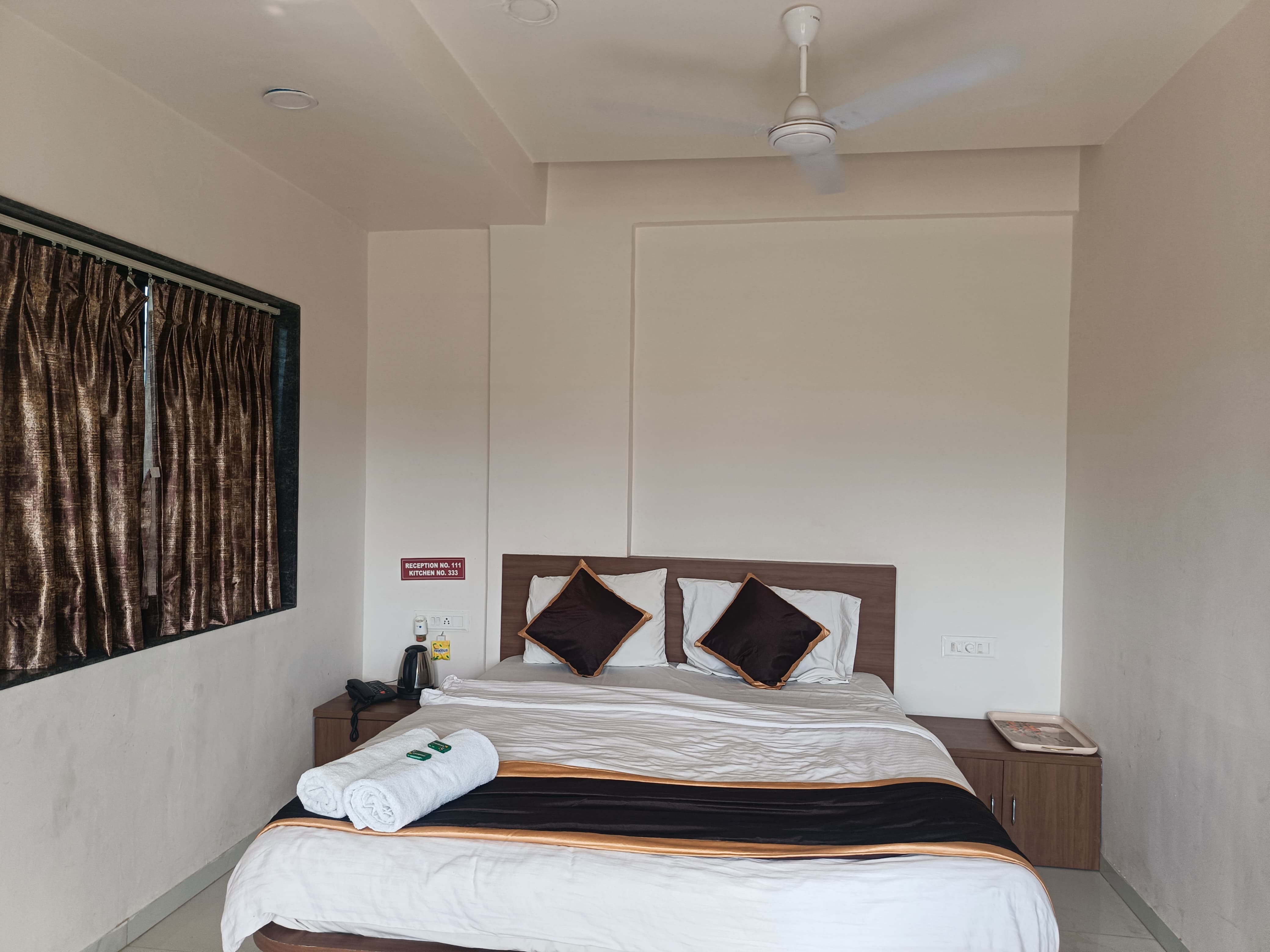 Hotel bramha vieew - Tap to explore photos