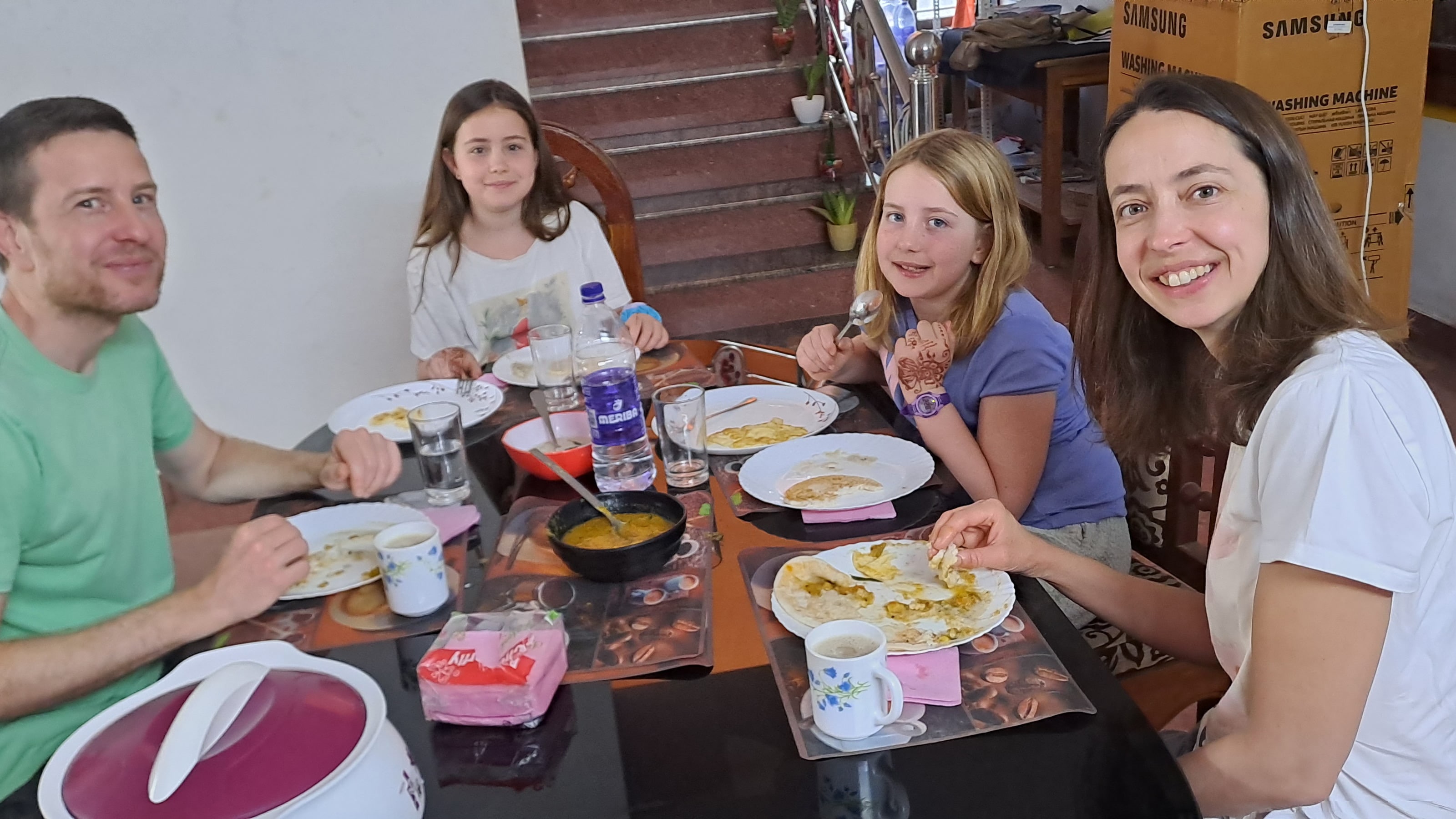 A K Munroe Homestay - Tap to explore photos