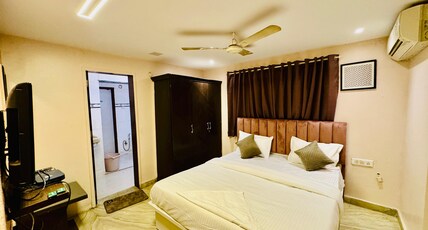 Hotel Elite Stay - Kalyani Nagar Room Type - Super Deluxe Room with City View