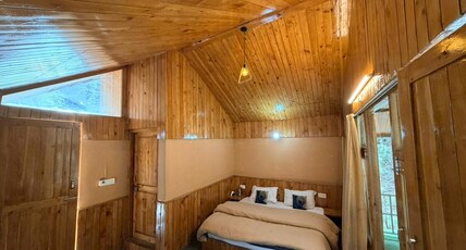 Mudhouse Cottages | River-side Stay Room Type - Riverside Single Room with Balcony