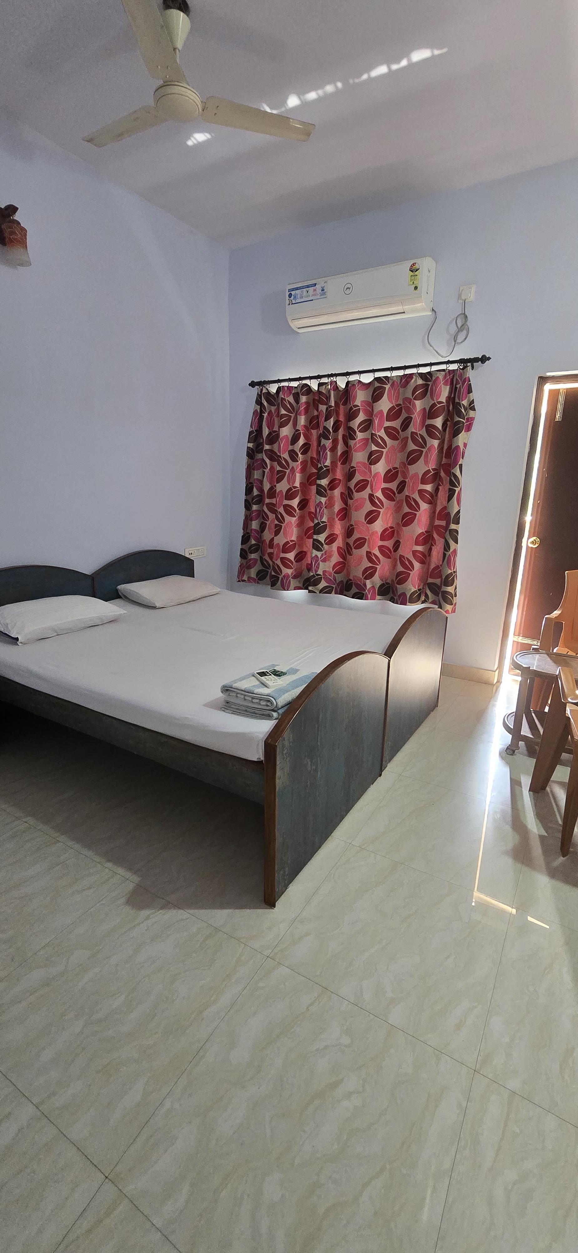 Niloy Guest House - Tap to explore photos