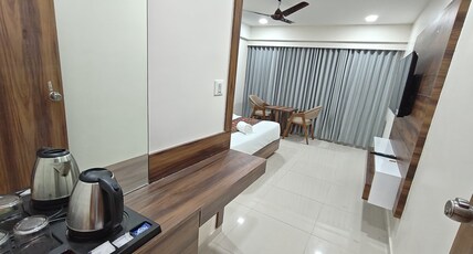 HOTEL MAPLE LEAF Room Type - Standard Room