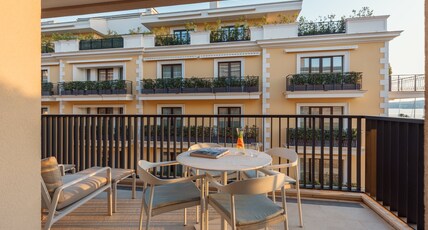 Regent PORTO MONTENEGRO Room Type - 1 King Studio Suite Balcony