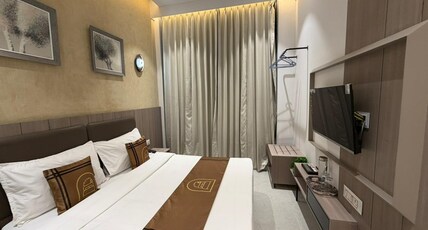 Hotel Unicorn, Althan Room Type - Deluxe Room