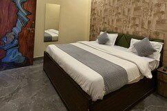 Rooms of Hotel Chandraj Residency Noida