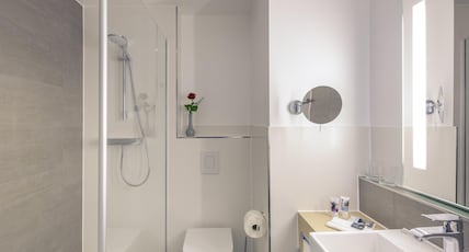 MERCURE ERFURT ALTSTADT Room Type - Standard Room overlooking the street with twinbeds