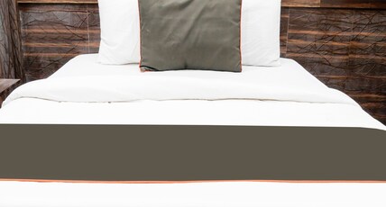 Super Collection O Hotel Day & Night Room Type - Deluxe with Balcony