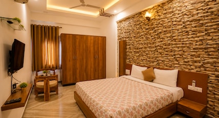 Hotel Mehrangarh Palace Room Type - Deluxe Room (Lowest Rate Guarantee) Hotel Mehrangarh Palace Room Type - Deluxe Room (Lowest Rate Guarantee)