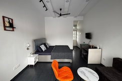 Casa Oceanus - Pool View Room - Ganpatipule