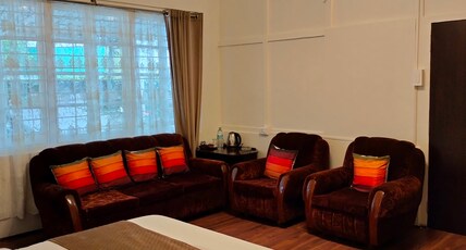 Vela Homestay Room Type - Deluxe King  Room