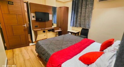 Hotel Lakshmi Paradise Room Type - Executive AC Room
