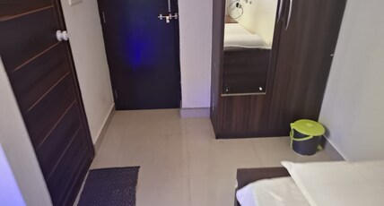 Hotel krishnananda Room Type - Suit room