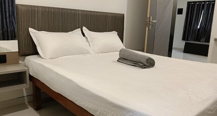 Malhar Baug Resort Room Type - Four Bed Room Hall Villa