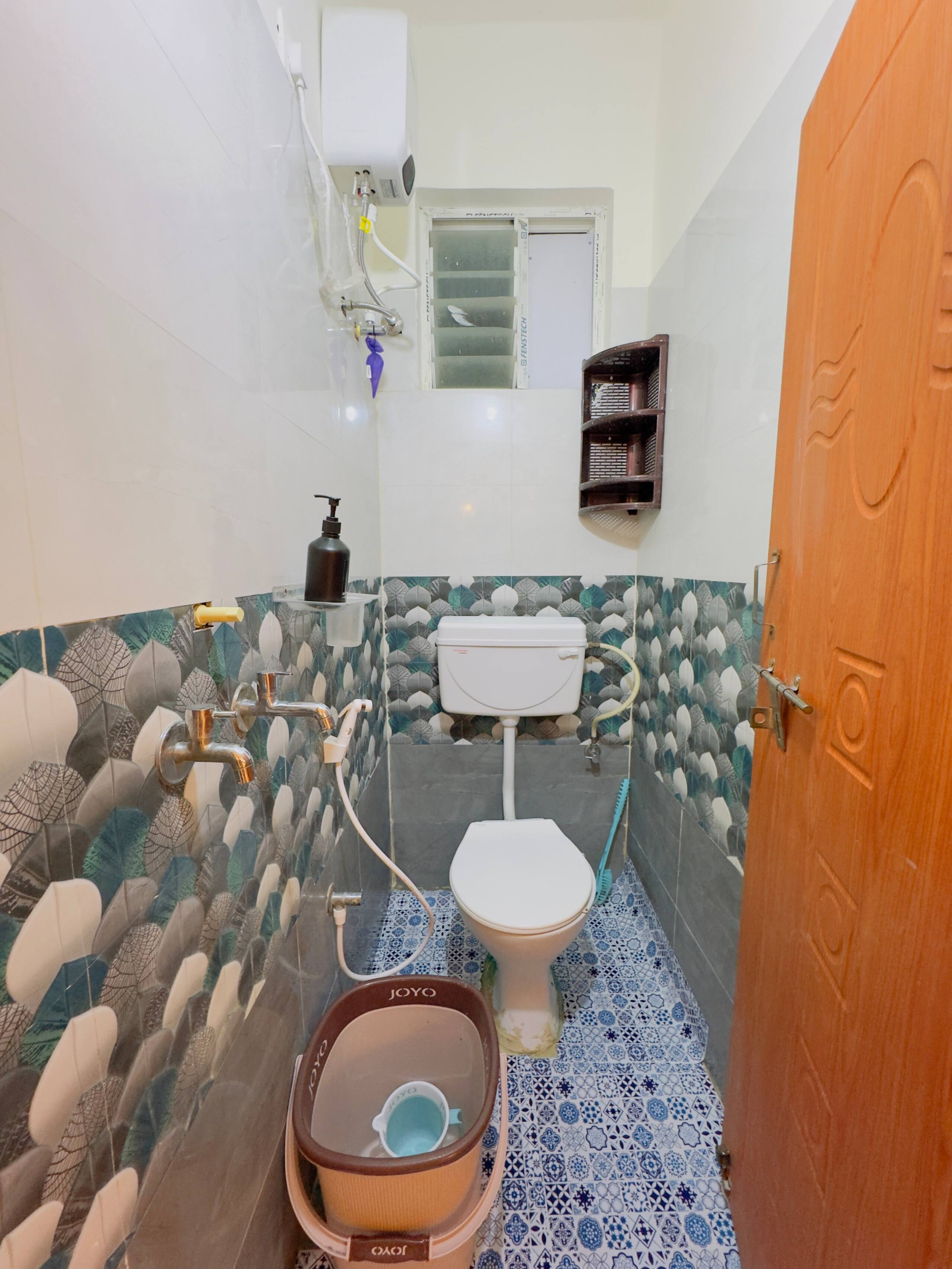 Yellow Delight 2BHK Themed flat near US Consulate - Tap to explore photos