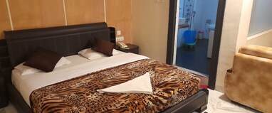 Hotel Poddar Regency