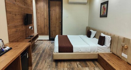 Riverside Meadows Room Type - Deluxe Room
