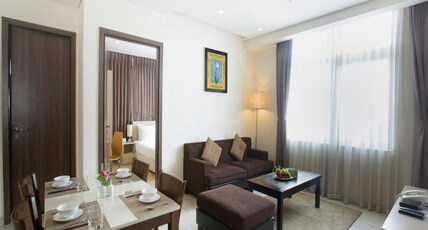 G8 Center Hotel Saigon Room Type - Deluxe City View