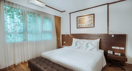 Thang Long Opera Hotel Room Type - Junior Suite with Window