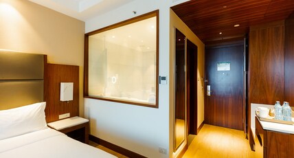 Crowne Plaza Nairobi Airport Room Type - 1 King Bed Standard