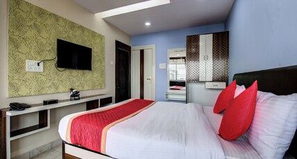 Hotel City Comfort Room Type - Deluxe Double Bed Room