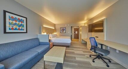 Holiday Inn Express & Suites Hermiston Downtown Room Type - 1 King Suite