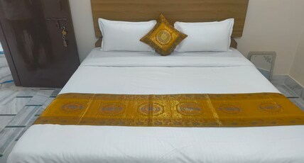 Sankatha Guest House. Room Type - Deluxe Double Bed Non AC Room