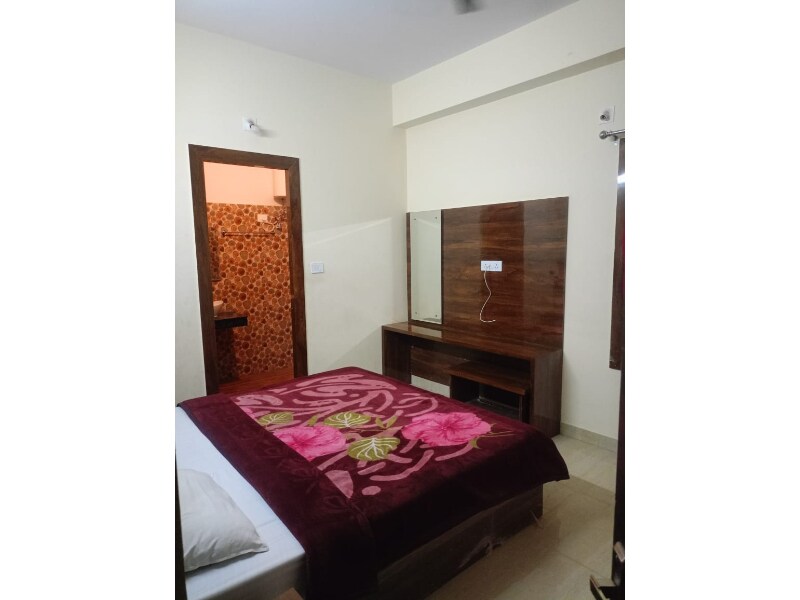 Peaceful Cottage - Tap to explore photos