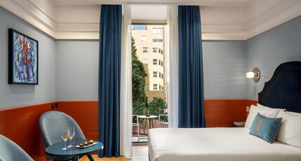 The Independent Hotel Room Type - Open Suite 2 Double Beds