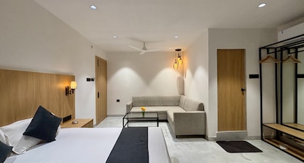 THE HYDE PARK INN Room Type - Suit Room