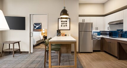 Staybridge Suites COLORADO SPRINGS NE - POWERS Room Type - 2 Bedroom Suite 1 King 2 Queen Sofa Bed Mountain View