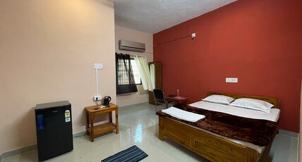 Hotel Dwarka Room Type - Deluxe Room