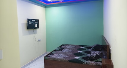 Hotel blue moon Room Type - Standard non ac room for single person