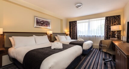 Holiday Inn LANCASTER Room Type - Premium Room