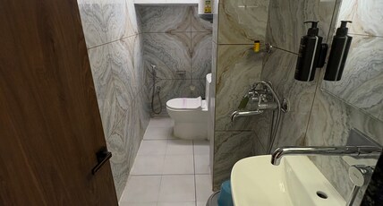 Mahant Ji Residency Room Type - Luxury AC Dormitory Room
