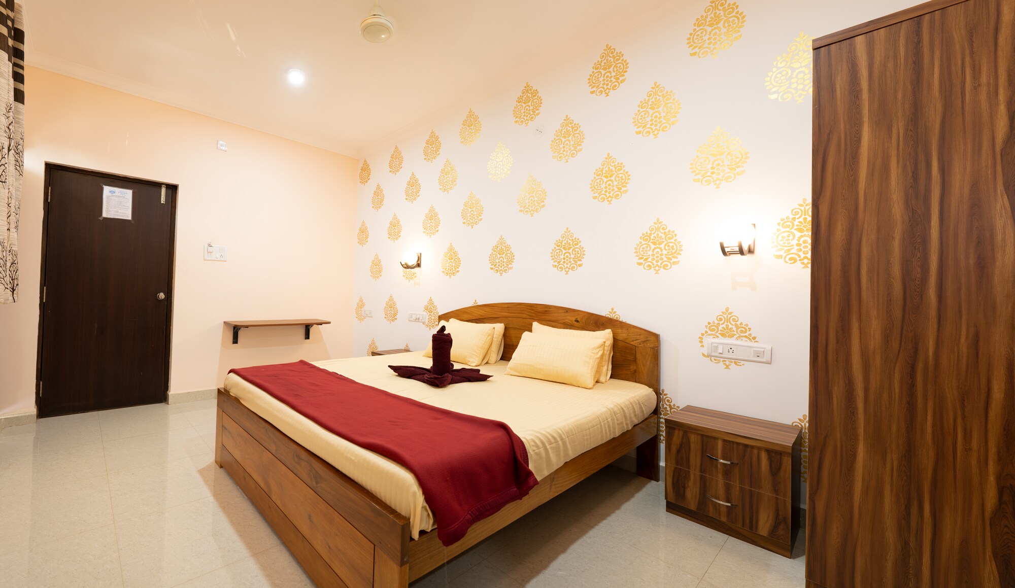 SHRI'S PRIDE INN | Rooms in a Homestay - Tap to explore photos