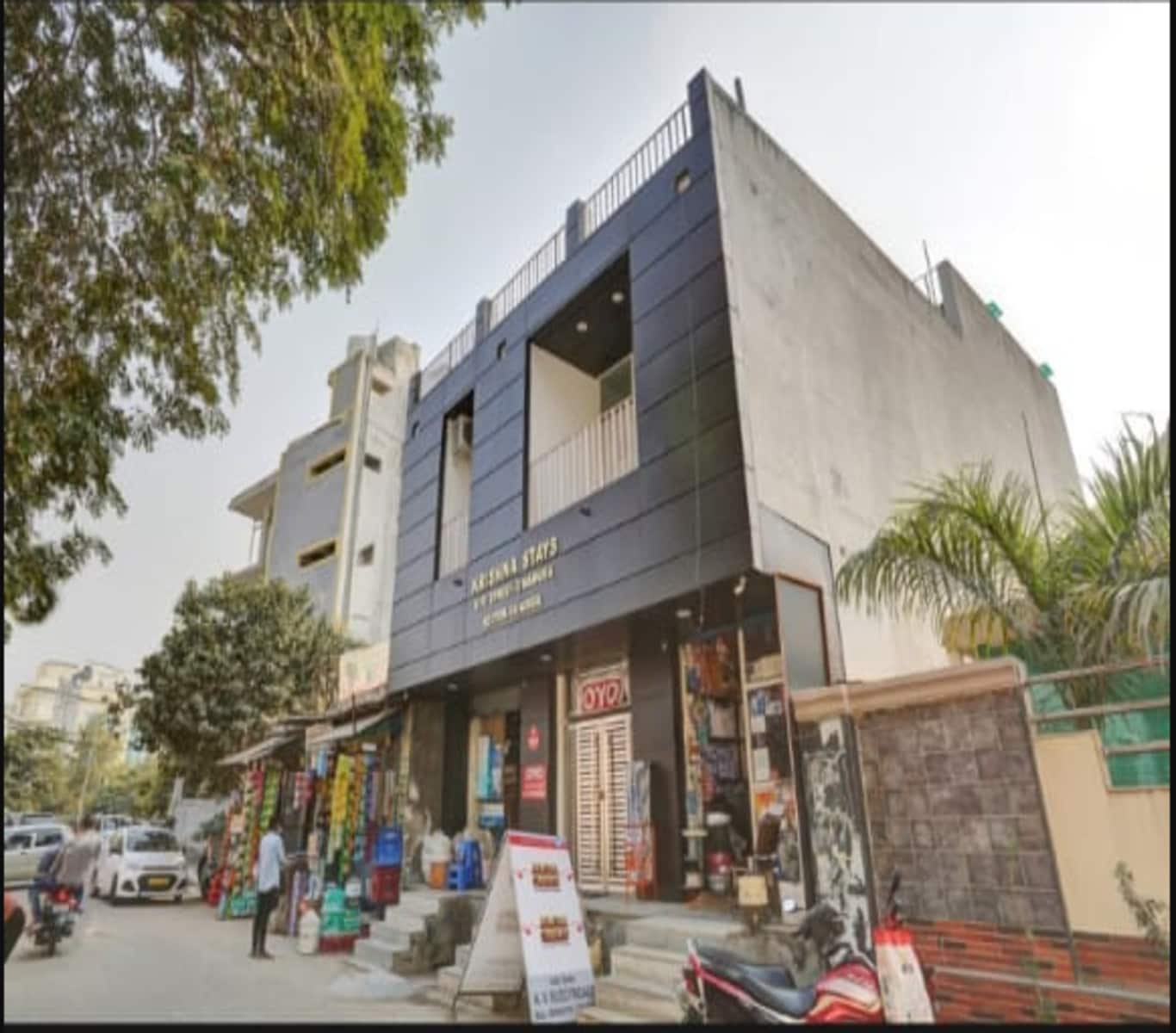 Hotel Krishna Stays@near Om Hospital, Sector 66, Noida - Tap to explore photos